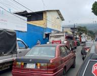 Personal del Cuerpo de Bomberos inspecciona las instalaciones.