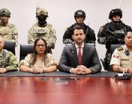 Imagen de Zaida Rovira, ministra de Gobierno, y Niels Olsen, en un mensaje de la nación.