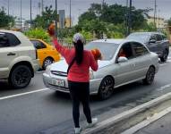 Los profesionales venezolanos han trabajado de vendedores ambulantes y meseros antes de ejercer su profesión en Ecuador