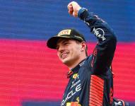 Max Verstappen, piloto neerlandés de Red Bull celebrando.