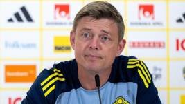 Jon Dahl Tomasson no sigue siendo entrenador de Suecia, tras perder ante Kosovo.