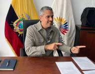 El asambleísta Raúl Chávez en su oficina en la Asamblea Nacional, en el centro de Quito.