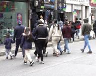 Ecuatorianos abarrotan Ipiales en busca de útiles escolares más baratos