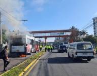 El trolebús circulaba por el carril exclusivo cuando ocurrió el conato de incendio.
