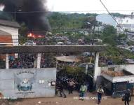 Según reportes preliminares, el fuego se habría originado alrededor de las 17:45.