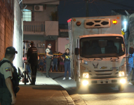 El cuerpo del estudiante quedó tendido en una acera de Pascuales.