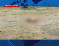 La Policía Nacional informó que la víctima, quien no ha sido identificada, había recibido varios balazos antes de ser cercenada.