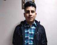 Cristian tenía 21 años cuando dejó Ecuador. La situación económica hacía imposible que pudiera continuar estudiando.
