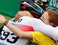 La familia del atleta olímpico celebró la obtención del diploma en Tokyo 2020.