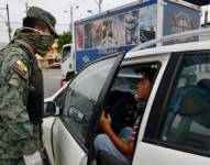 Son 350 militares de las Fuerzas: terrestre, naval y área quienes en una primera fase estarán en 15 puntos críticos de Guayaquil.