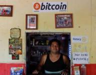 En El Salvador se pueden adquirir bienes y servicios con el bitcoin.