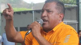 El exgobernador Alfredo Díaz murió en la celda en la que se encontraba desde hace más de un año por un infarto, según las autoridades.