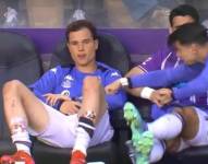 Momento exacto en el que Luis Pérez intenta golpear a Juan Miguel Latas.