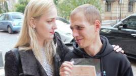 Quería volver a ella: el soldado ucraniano amputado y ciego que se mantuvo vivo gracias a la voz de su esposa