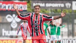 Andrés Zanini en un partido con Chacaritas Juniors