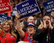 America First es un slogan que ha estado presente en las dos campañas presidenciales de Trump.