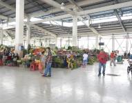 Imagen de archivo del mercado Las Esclusas, en el Guasmo Sur, en Guayaquil.