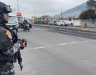 Presencia policial y militar en Peguche, Otavalo, este 23 de octubre.