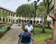 Un adulto mayor abandonado fue acogido en el Patronato San José.