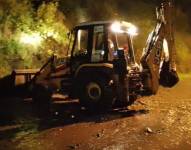 La maquinaria que se trasladó al lugar para limpiar la tierra y escombros.