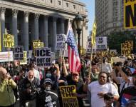El Departamento de Policía de Nueva York confirmó que se realizaron varios arrestos durante las protestas.