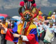 Uno de los tradicionales desfiles que se realizan por Fiestas de Quito