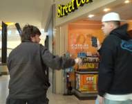 Un jurado determinó que el conductor de DoorDash, Alan Colie, estaba actuando en defensa propia cuando sacó un arma y disparó contra el YouTuber Tanner Cook en abril. Foto: Captura de video