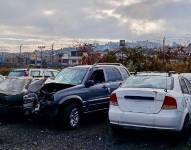 Los carros acumulados en los patios de retención.
