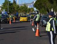 Un operativo es desplegado por los agentes de la AMT.