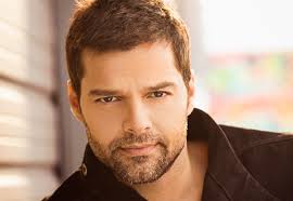 Ricky Martin estrena &quot;Come With Me&quot; en versión &#039;spanglish&#039;