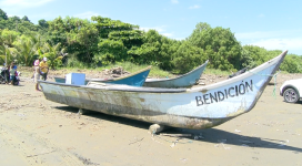 Oficios que dependen del mar han quedado paralizados por el derrame de crudo en Esmeraldas