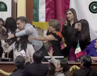 Riña entre diputados de PAN y Morena.