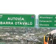 Imagen de la señalización por las vías en Imbabura.