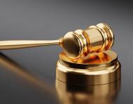 Imagen referencial del martillo de la justicia.