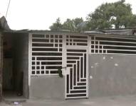 Imagen de la casa donde fueron asesinadas dos mujeres en la Isla Trinitaria, sur de Guayaquil.