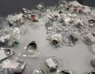 Entre los artículos decomisados se encontraban cadenas, anillos, aretes y pulseras.