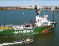 Imagen del buque Greenpeace en el mar.
