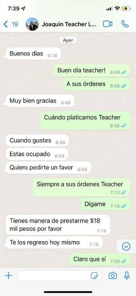 Imagen referencial de estafador pidiendo dinero a un contacto del usuario hackeado.