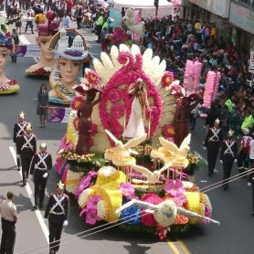 La alegría de Ambato se vive en su Carnaval