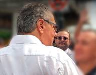 Jorge Glas se presentó el viernes, 29 de abri, en la Corte de Justicia de Guayaquil. Lo acompañó el exjuez Pedro Moreira. ( Foto del usuario @Xavier_JuradoEc )