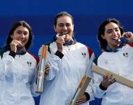 Los deportistas ganadores de medallas recibe una caja adicional a su medalla.