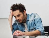 Imagen referencial de una persona trabajando.