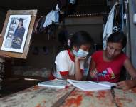 El retorno progresivo a clases presenciales en zonas rurales busca evitar la deserción escolar. EFE/Referencial