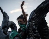 Una joven manifestante en Lima.