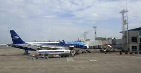 Un avión de TAME en Guayaquil en una fotografía del 2011.