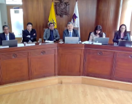 Exteriores de la Corte Constitucional el primer día de la audiencia por las demandas de inconstitucionalidad a la Ley de Solidaridad.