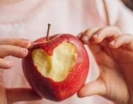 Una correcta alimentación es muy importante en los primeros 2.000 días de vida, según los médicos.