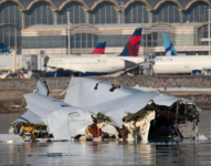 Accidente aéreo en Washington entre un helicóptero militar y un avión.