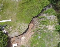 Imagen del agrietamiento en Montegrande, Loja.