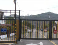 Los ciudadanos deben regularizar la instalación para los portones.